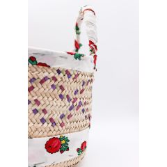 سلة من سعف النخيل