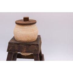 إناء فخاري تقليدي ( الزير)