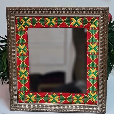 مرآة بإيطار من السدو 